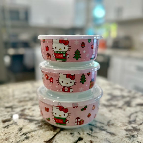 Hello Kitty Pink Christmas Tupperware Containers - Picture 1 of 1